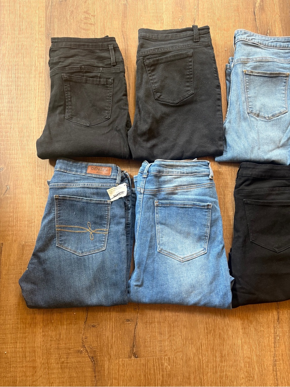 Women’s Size 12 Jeans Bundle Lot Name Brands Wholesale Resale - Picture 3 of 4